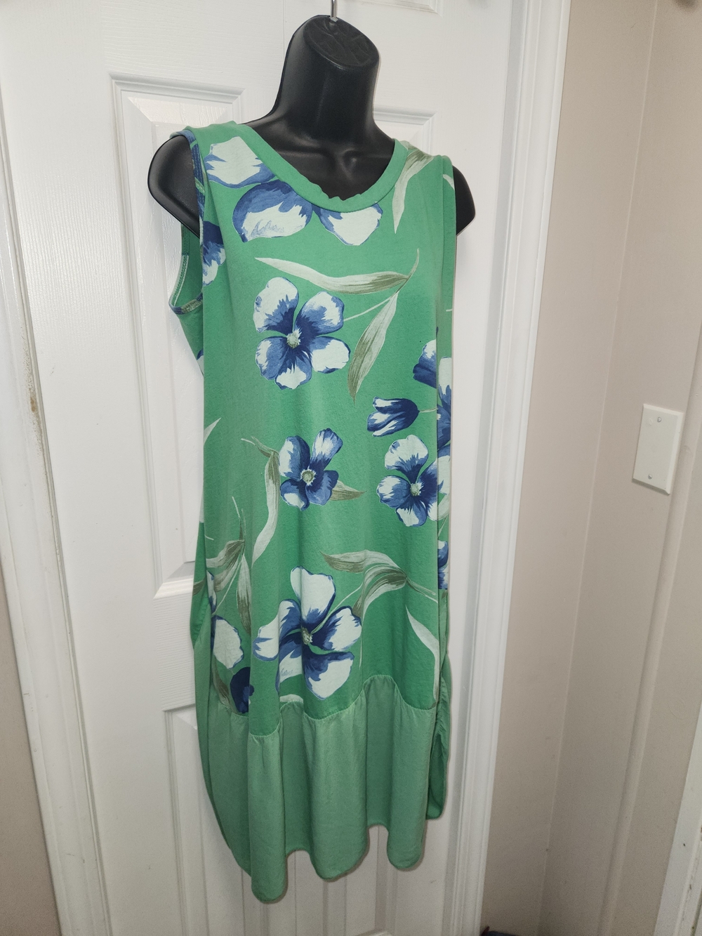 🍉Green Floral Sleeveless Midi Dress